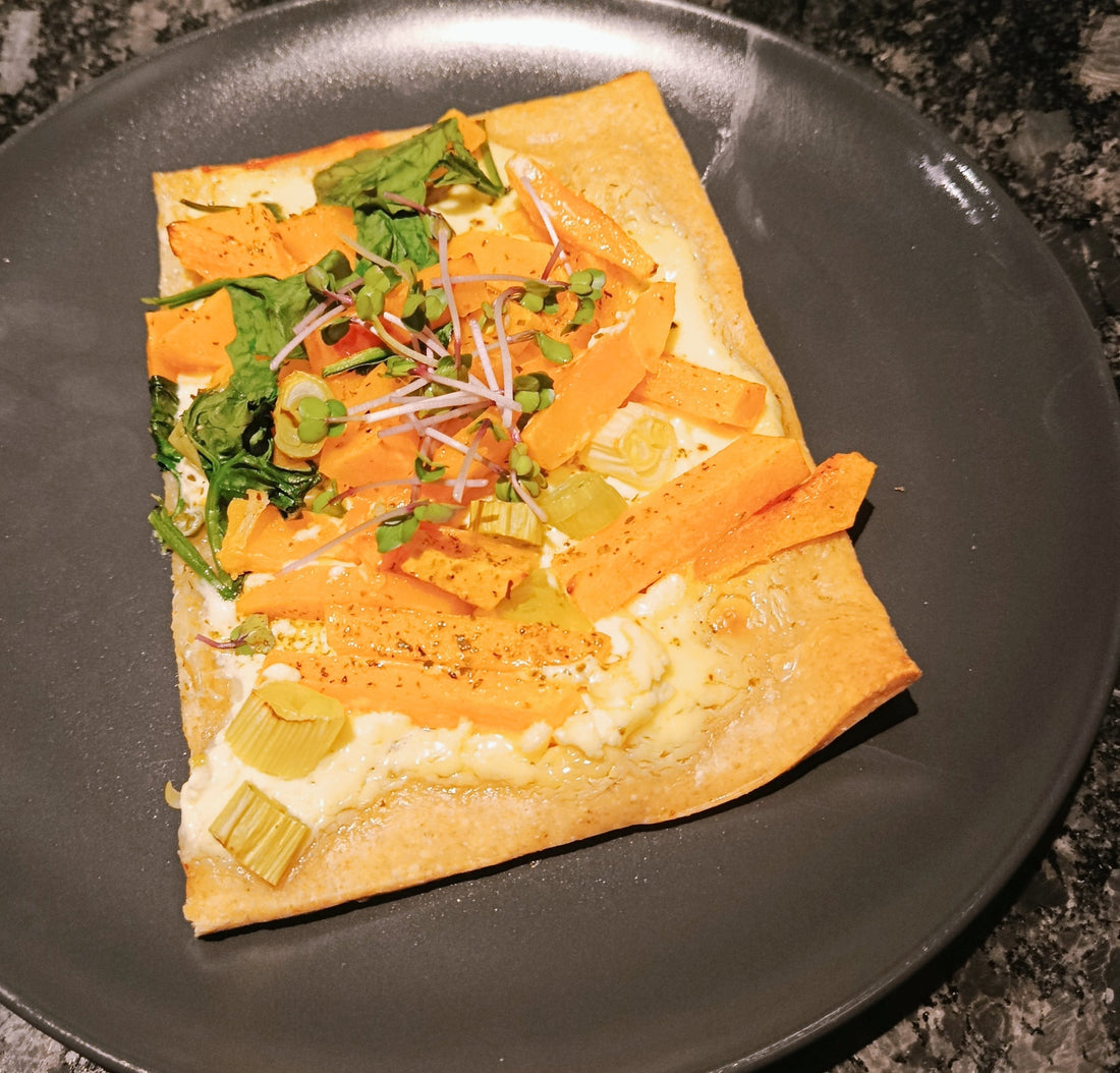 Kürbis-Pizza mit selbstgezogenen Microgreens